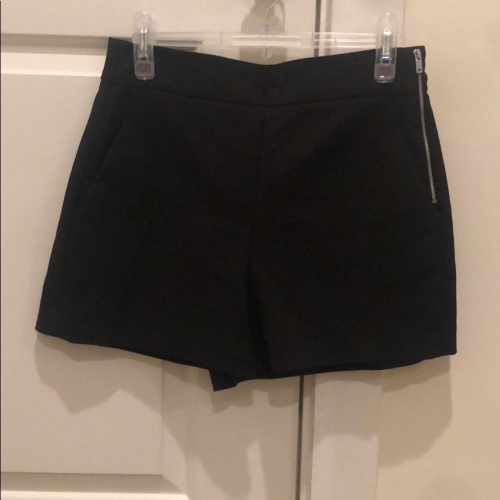 Zara Solid Black Shorts